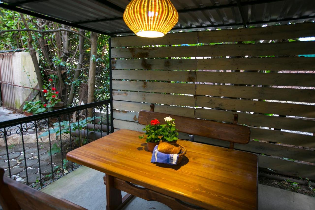 غاغرا Guest House Lavr المظهر الخارجي الصورة
