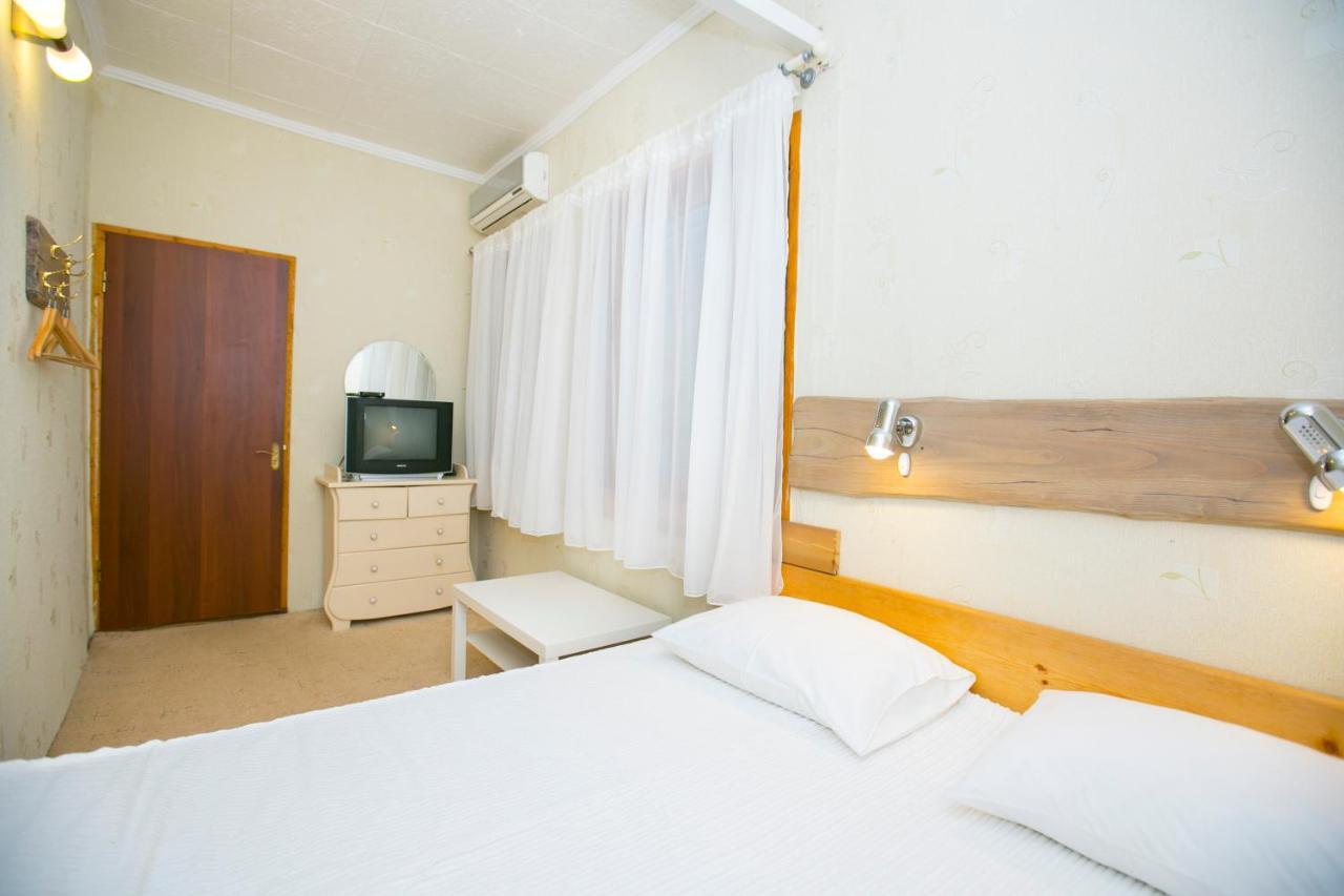 غاغرا Guest House Lavr المظهر الخارجي الصورة